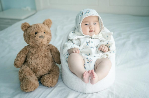 清徐宝宝挠耳朵是怎么回事